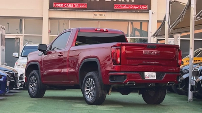 GMC Sierra AT4 V8 5.3L 2022 | GCC Specs | original paint  Excellent Condition | under warranty-3