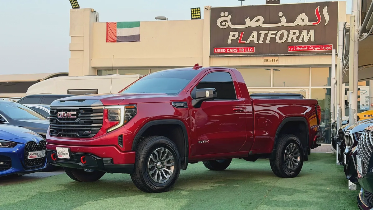 GMC Sierra AT4 V8 5.3L 2022 | GCC Specs | original paint  Excellent Condition | under warranty