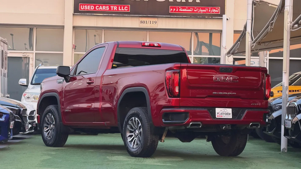 GMC Sierra AT4 V8 5.3L 2022 | GCC Specs | original paint  Excellent Condition | under warranty