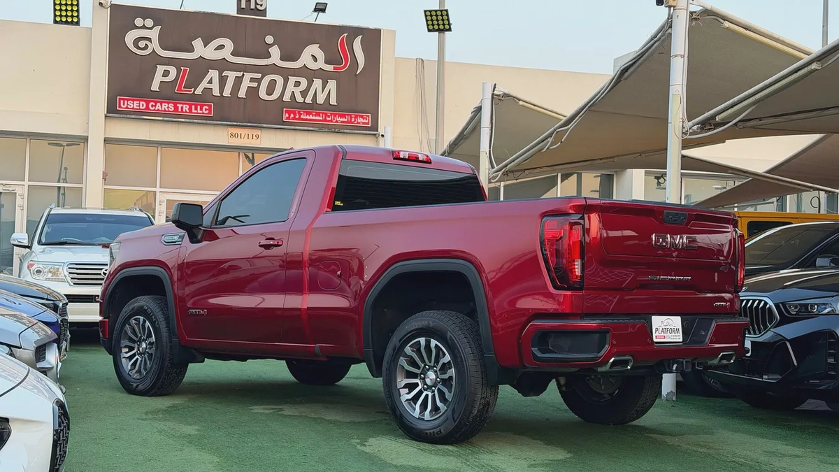 GMC Sierra AT4 V8 5.3L 2022 | GCC Specs | original paint  Excellent Condition | under warranty