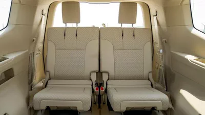 Toyota Land Cruiser VXR Toyota land cruiser VXR 3.5L Petrol Full Option 2025-16