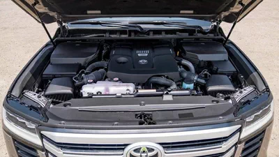 Toyota Land Cruiser VXR Toyota land cruiser VXR 3.5L Petrol Full Option 2025-17