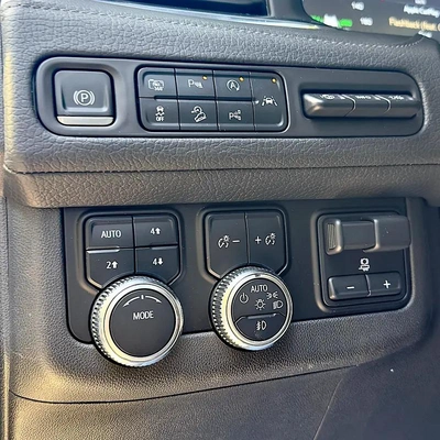 GMC Yukon Denali-7