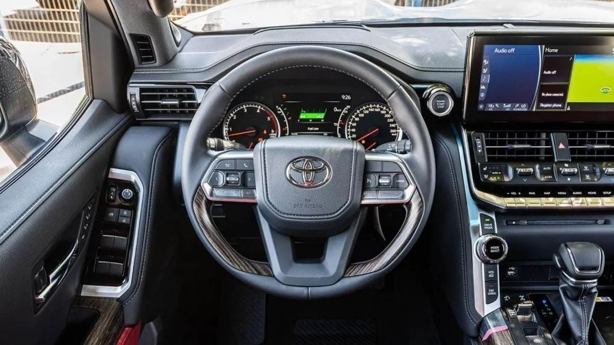 Toyota Land Cruiser VXR 3.3L-10-0