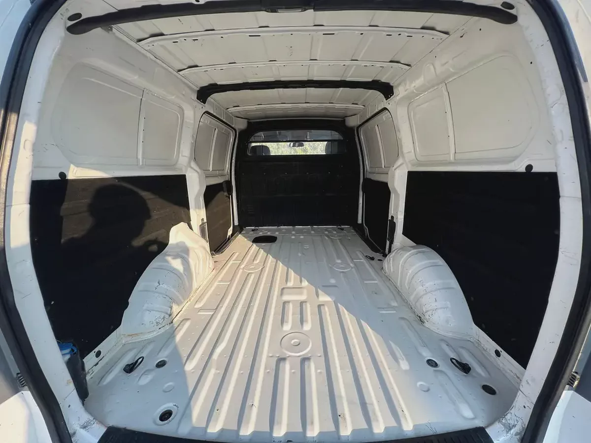 2021 Hyundai H1 | 3 Seats | Van | Manual | Petrol | GCC | Ref#1138-10-10