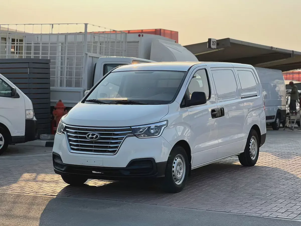 2021 Hyundai H1 | 3 Seats | Van | Manual | Petrol | GCC | Ref#1138-2-2