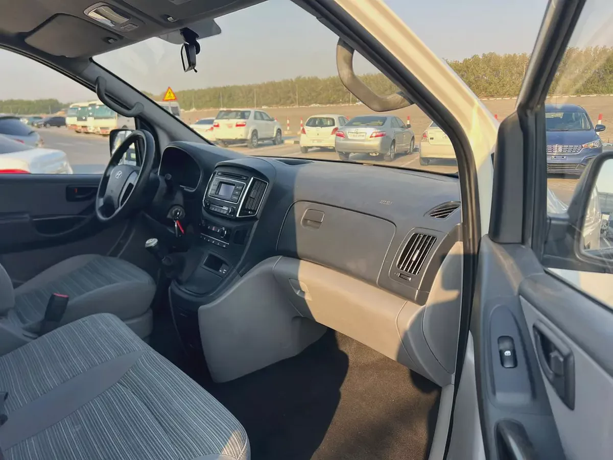 2021 Hyundai H1 | 3 Seats | Van | Manual | Petrol | GCC | Ref#1138-8-8