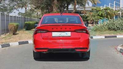 ( 5 Years Warranty + 5 Years Service ) 2025 Škoda Octavia Sportline 1.4T FWD GCC 0Km-5