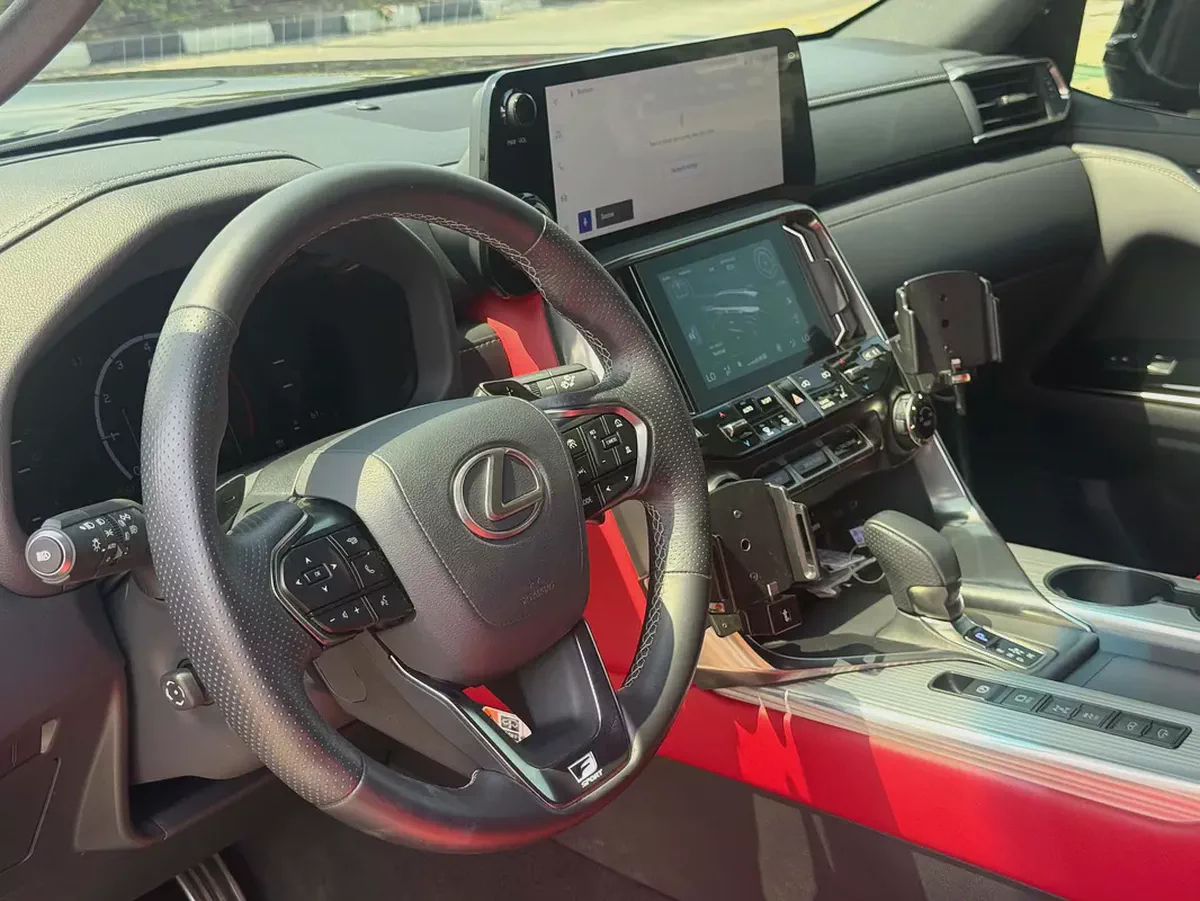 2025 Lexus LX 700h F-Sport GCC Specs Brand New Hybrid Luxury SUV-6-6