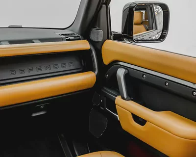 LAND ROVER DEFENDER 90 V8 Edition P525 -  2024 - GCC SPEC - EXCELLENT CONDITION-14