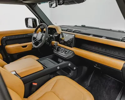 LAND ROVER DEFENDER 90 V8 Edition P525 -  2024 - GCC SPEC - EXCELLENT CONDITION-7