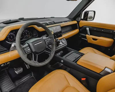 LAND ROVER DEFENDER 90 V8 Edition P525 -  2024 - GCC SPEC - EXCELLENT CONDITION-8