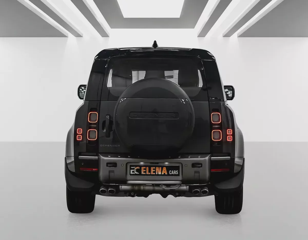 LAND ROVER DEFENDER 90 V8 Edition P525 -  2024 - GCC SPEC - EXCELLENT CONDITION-2-2