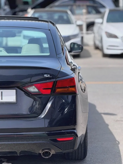 Nissan Altima SL 2019, American Specs - Excellent Condition-5
