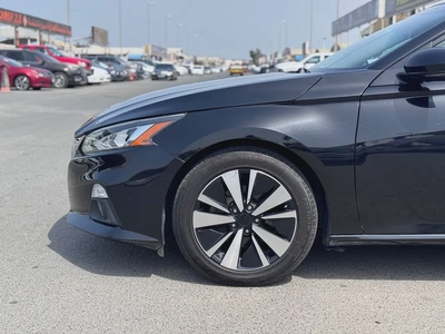 Nissan Altima SL 2019, American Specs - Excellent Condition-6