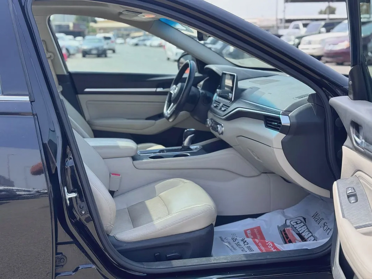 Nissan Altima SL 2019, American Specs - Excellent Condition-8-8
