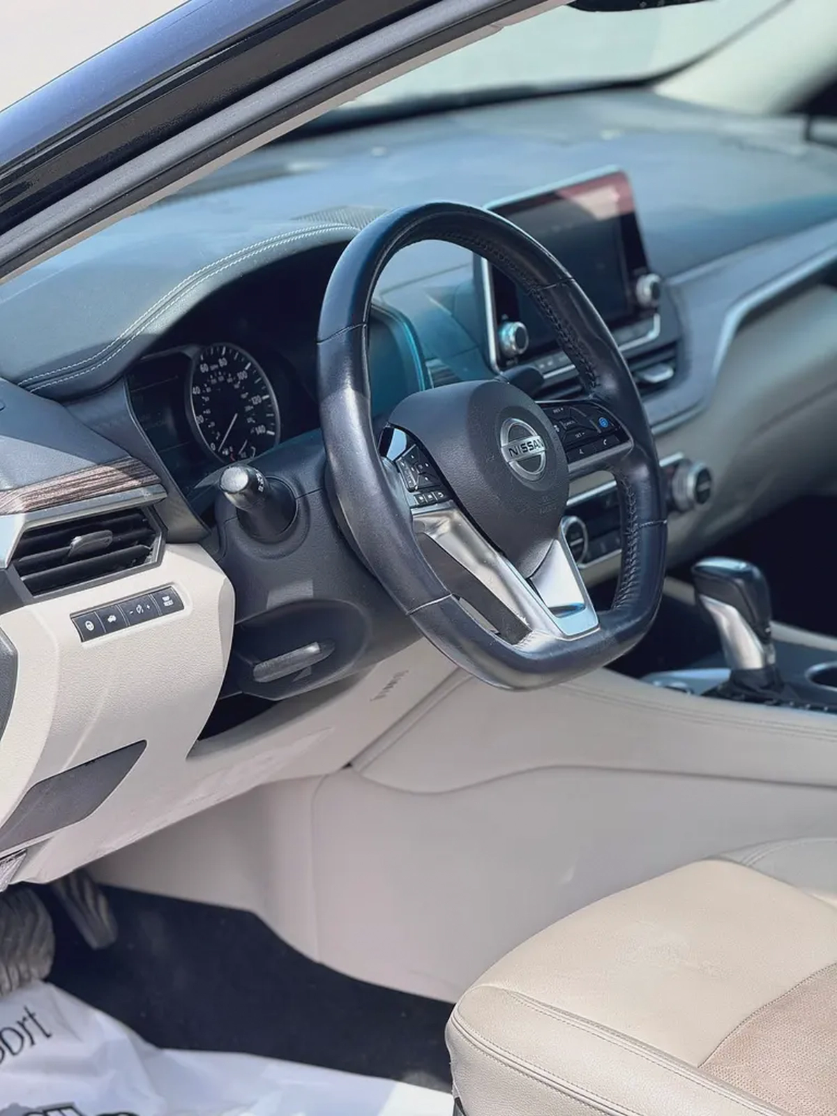 Nissan Altima SL 2019, American Specs - Excellent Condition-9-9