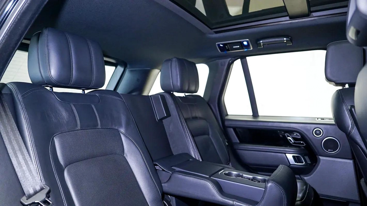 Land Rover Range Rover Vogue SE-2-2