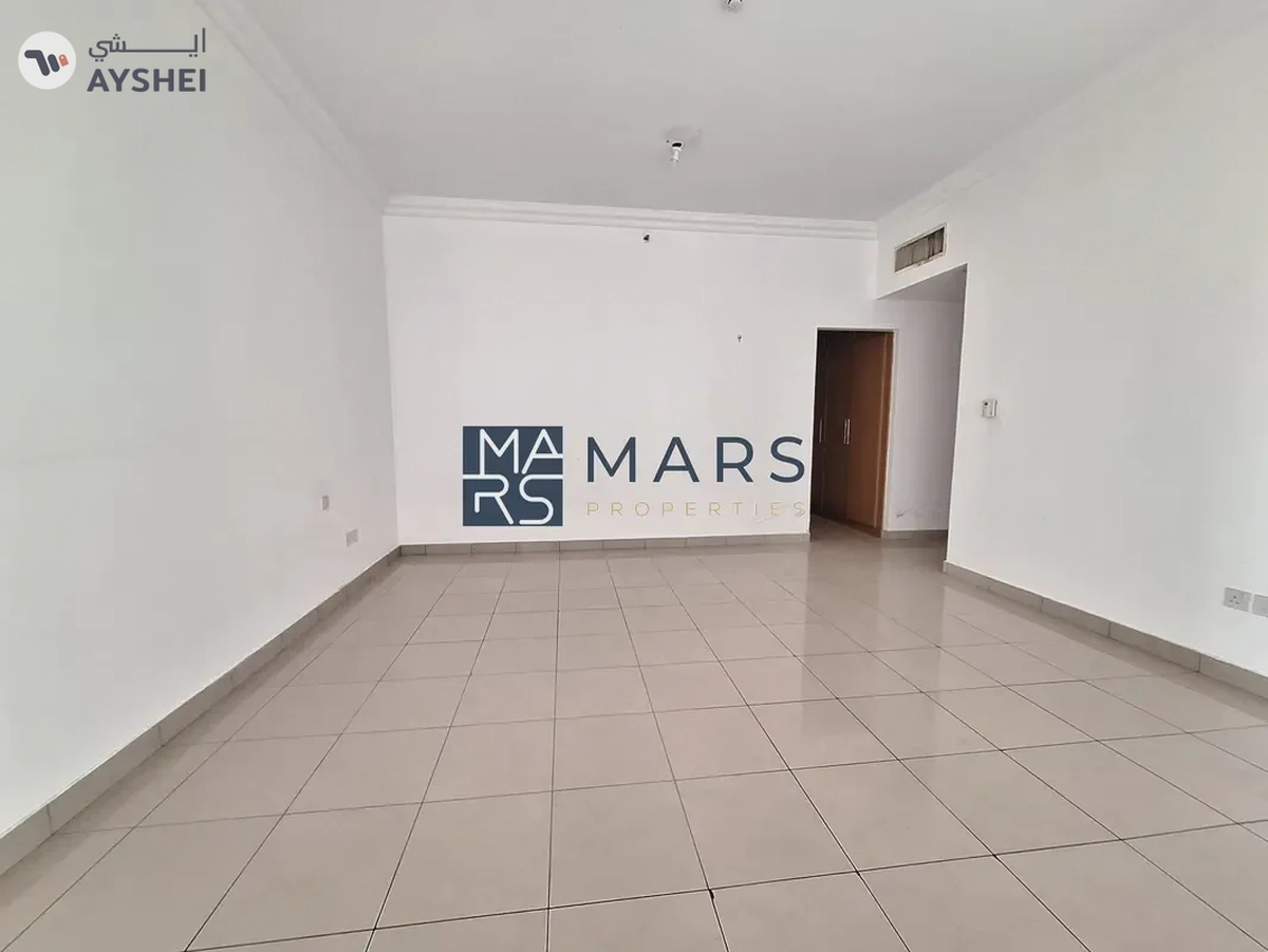 Where Luxury City Living Reaches New Heights. {4BHK Sea View } Al Majaz3-18-18