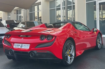 FERRARI F8 SPIDER 2022 full carbon  low mileage full service history-7