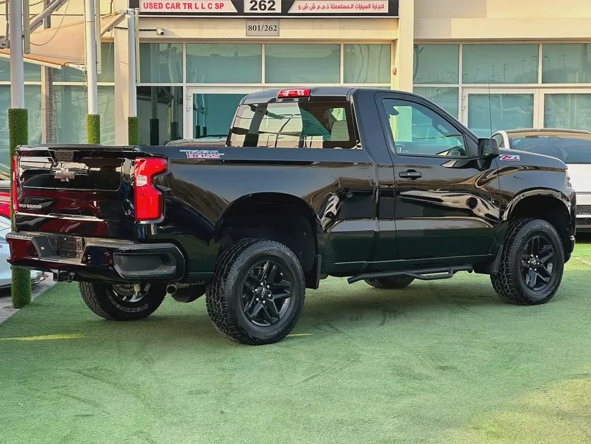 2022 Chevrolet Silverado 1500 LT Trail Boss | GCC Specs ORIGINAL PAINT PERFECT CONDITION FULL SERVI-1-1