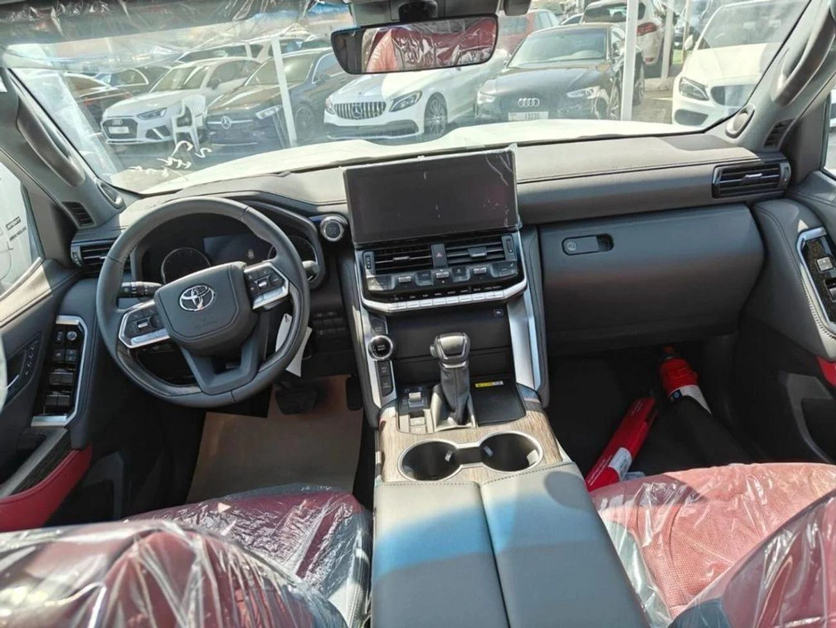 Toyota Land Cruiser VXR3.3 GCC WITH RADAR-5-5