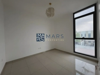 Beautifully Designed Villa | in Excellent Community-1