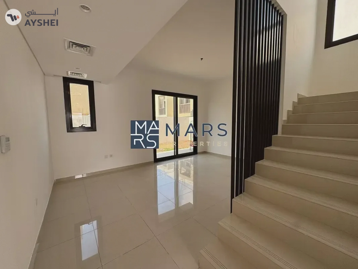 Beautifully Designed Villa | in Excellent Community-11-11