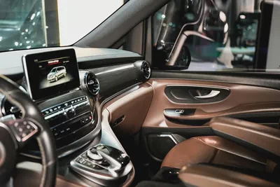 2020 Mercedes-Benz V-Class V 250 GCC Specs-10