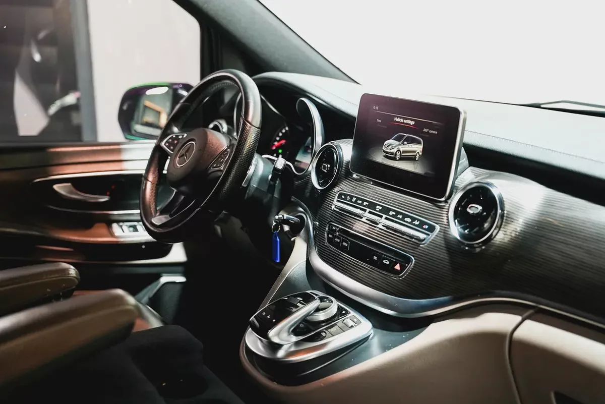 2020 Mercedes-Benz V-Class V 250 GCC Specs-6-6