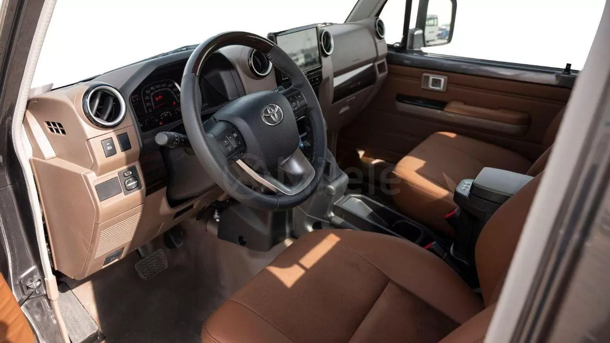 Toyota Land Cruiser Pickup 70 LX SC-12-0
