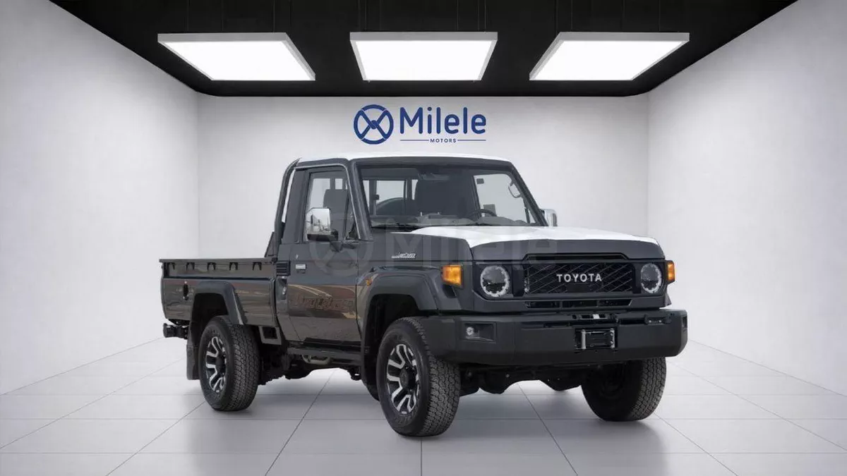 Toyota Land Cruiser Pickup 70 LX SC