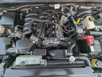 NISSAN NAVARA 2022 GCC 4X4 V4 2.5L AUTOMATIC LOW MILEAGE IN EXCELLENT CONDITION-10
