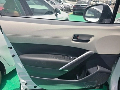 Toyota RAV4 FRONT LANDER 2.0L HYBRID 2025-7