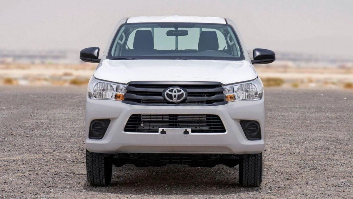 Toyota Hilux (LHD) TOYOTA HILUX DC 2.4D MT 4X4 P.WINDOW MY2025 – SILVER-1-1