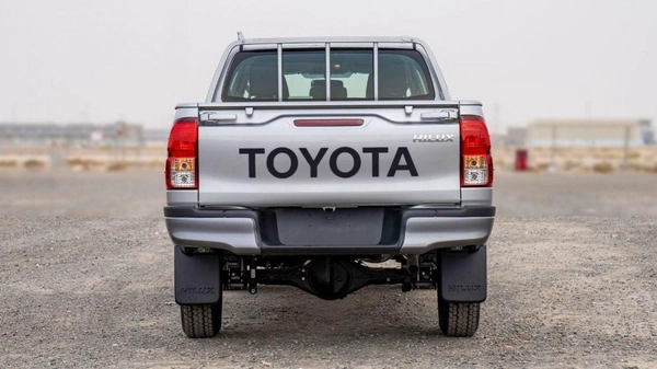 Toyota Hilux (LHD) TOYOTA HILUX DC 2.4D MT 4X4 P.WINDOW MY2025 – SILVER