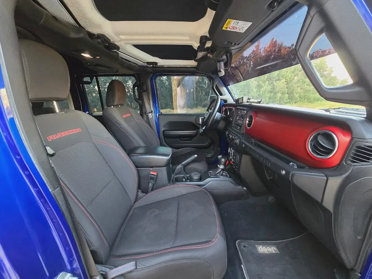 Jeep Wrangler Unlimited Rubicon 2018 | GCC Specs | Off-Road Ready | Perfect condition | Orginal pain