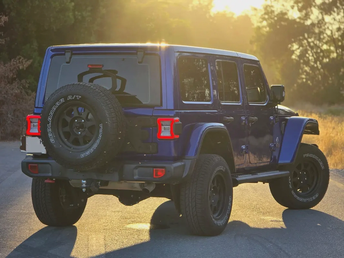 Jeep Wrangler Unlimited Rubicon 2018 | GCC Specs | Off-Road Ready | Perfect condition | Orginal pain