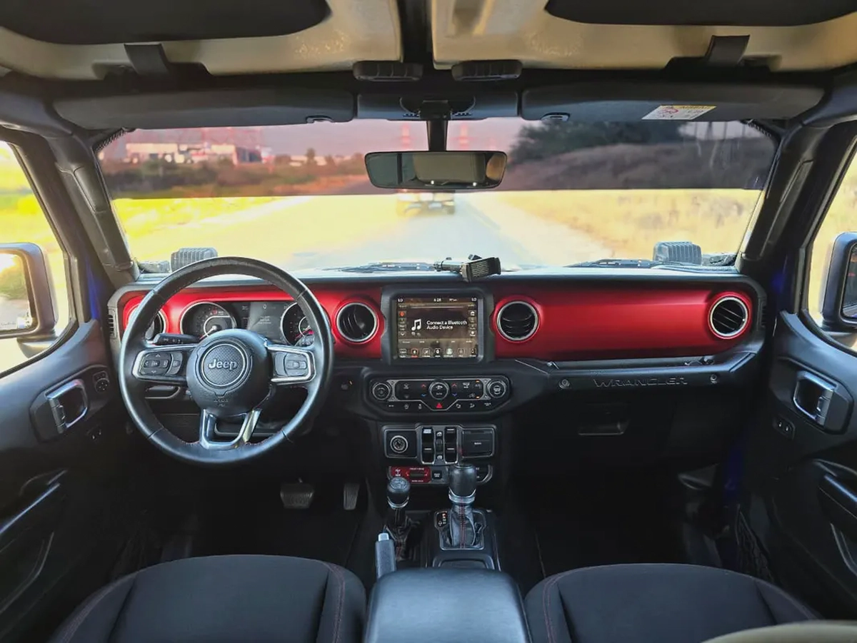 Jeep Wrangler Unlimited Rubicon 2018 | GCC Specs | Off-Road Ready | Perfect condition | Orginal pain