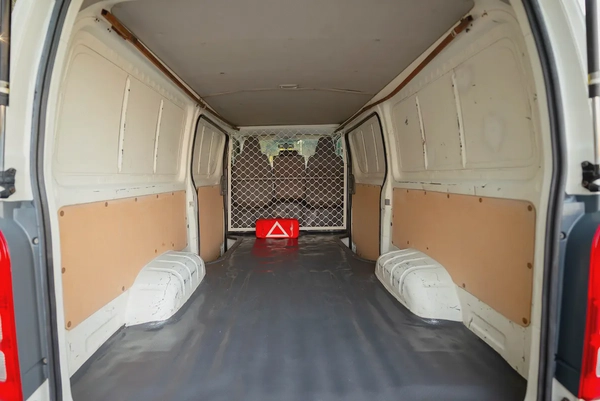 Toyota Hiace Standard Roof | Delivery Van | GCC Specs | Ref#T42275