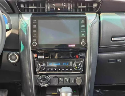 Toyota Fortuner VXR SR5 ADVENTURE / 4.0L V6 PETROL / FRONT PWR SEATS / PUSH START / DIFF LOCK AUTO A/C (CODE # F6HA)-14