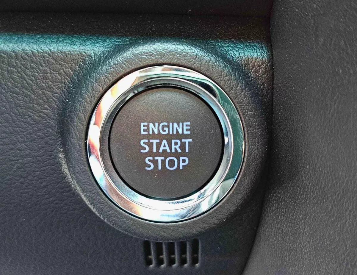 Toyota Fortuner VXR SR5 ADVENTURE / 4.0L V6 PETROL / FRONT PWR SEATS / PUSH START / DIFF LOCK AUTO A/C (CODE # F6HA)-13-0