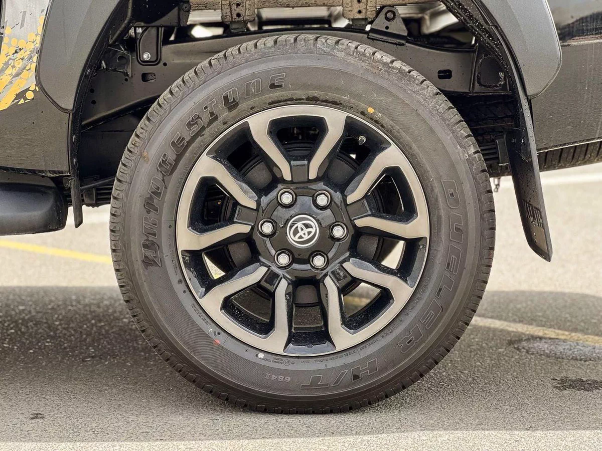 Toyota Hilux Hilux Adventure 2.8L Diesel EXPORT ONLY - HILUX ADVENTURE 2.8L DSL (WITH AIR COMPRESSOR)-10-0