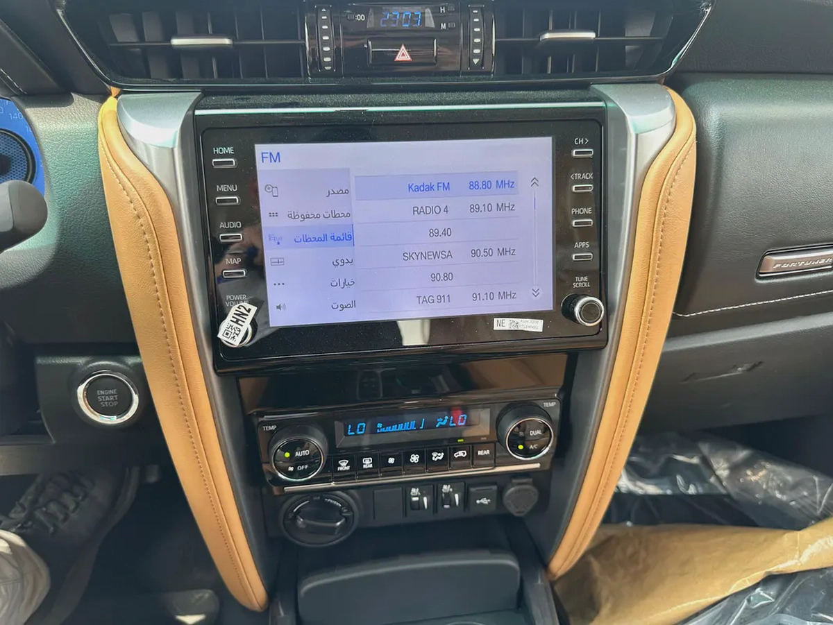 2025 TOYOTA FORTUNER 4.0 V BLACK | BEIGE-13-13