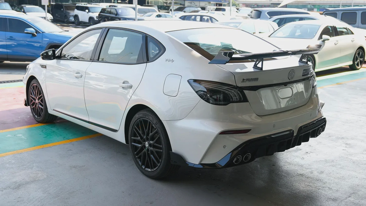 2025 MG-6 1.5L TURBO XLINE TROPHY LUXURY CHINA SPECS