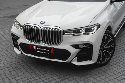 3,917 P.M | 0% Downpayment | X7 40i M Sport | BMW Warranty 2027!-6