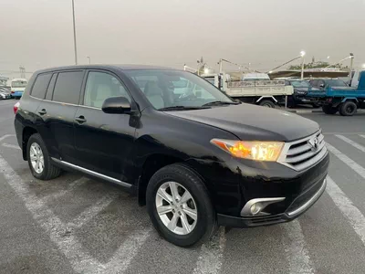 Toyota Highlander BASE 2012 Toyota Highlander 4x4 - 3.5L V6 MidOption+ 7 Leather Seats Great Condition --0
