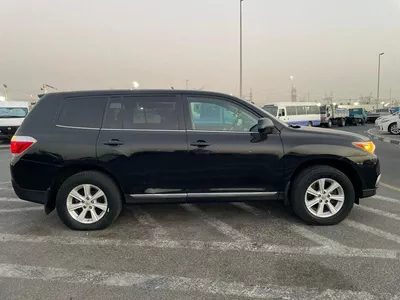 Toyota Highlander BASE 2012 Toyota Highlander 4x4 - 3.5L V6 MidOption+ 7 Leather Seats Great Condition --4