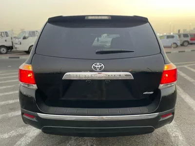Toyota Highlander BASE 2012 Toyota Highlander 4x4 - 3.5L V6 MidOption+ 7 Leather Seats Great Condition --7
