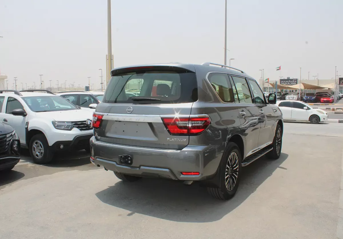 Nissan Patrol SE Platinum 2022 GCC Specs ORGINAL PAINT-5-5